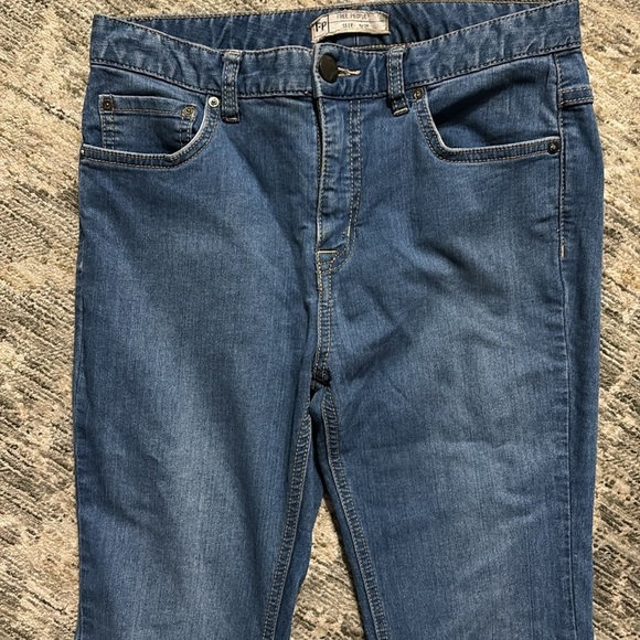 Free People Women's Blue Flared Jeans size 26 - inseam 33.5 in - Picture 2 of 5